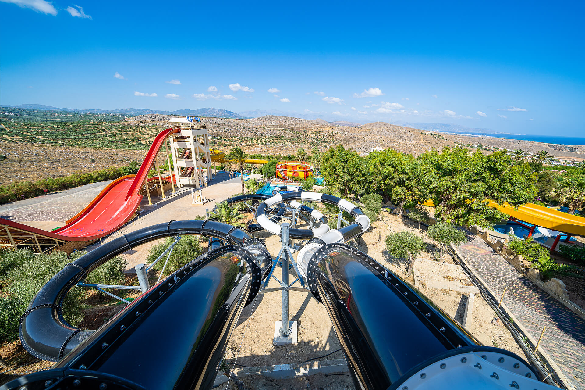 Ofisss Rattlesnake Toboggan - water slide at Watercity Anopolis