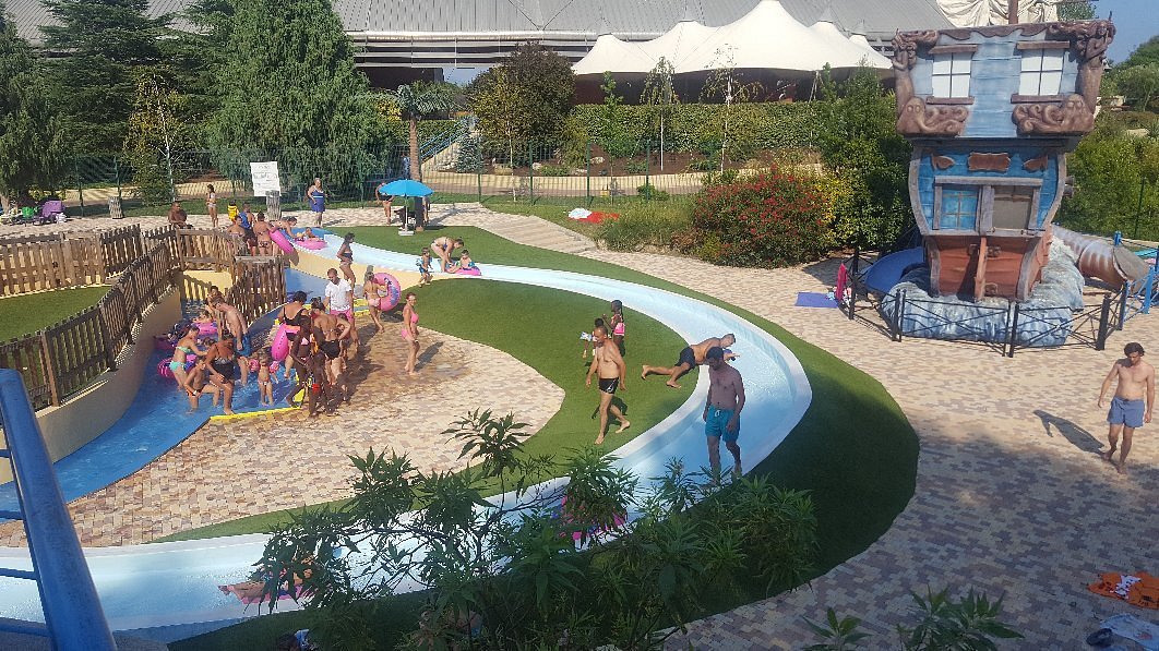 Lazy River - water slide at Aquasplash Antibes